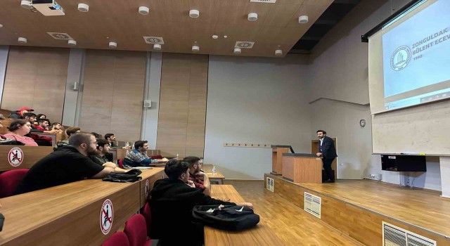 Buğra Hamzaçebiden Öğrencilere Binalarda Erişilebilirlik Semineri
