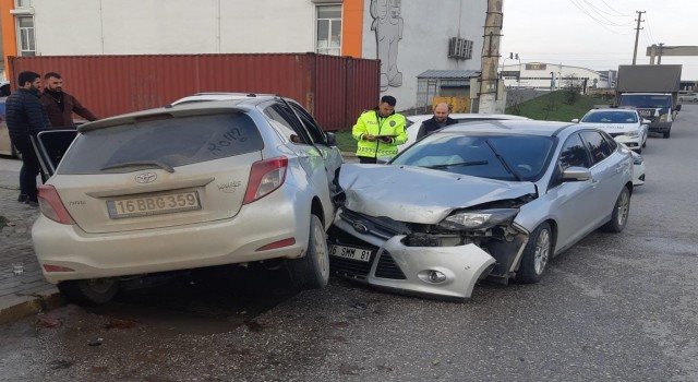 Bursada trafik kazasında 1 kişi yaralandı