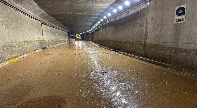 Büyükşehir seferber oldu, bir gecede 174 vakaya müdahale etti
