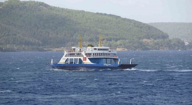 Çanakkale Boğazında feribot seferleri tekrar başladı