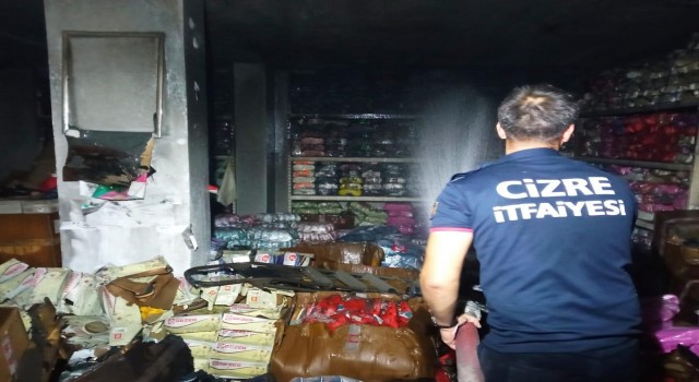 Cizrede iş yerinde yangın