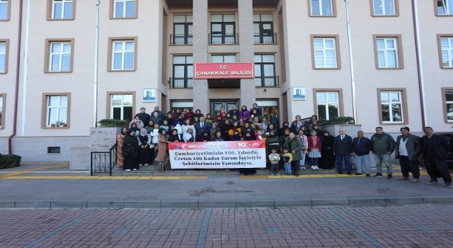 Cumhuriyetin 100üncü yılında 100 kadın tarım işçisinden şehitlik ziyareti