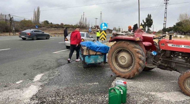 D100de otomobil ile traktör çarpıştı: 1 yaralı