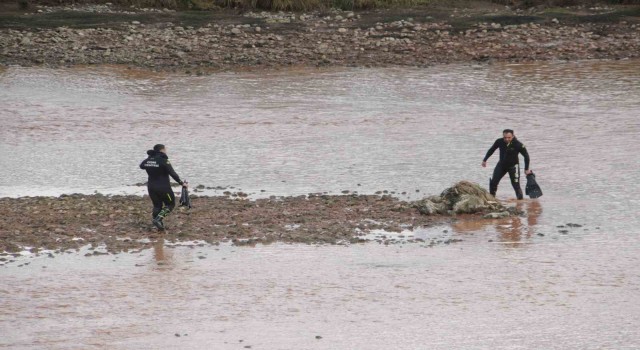 Dicle Nehrinde kaybolduğu değerlendirilen çocuk aranıyor