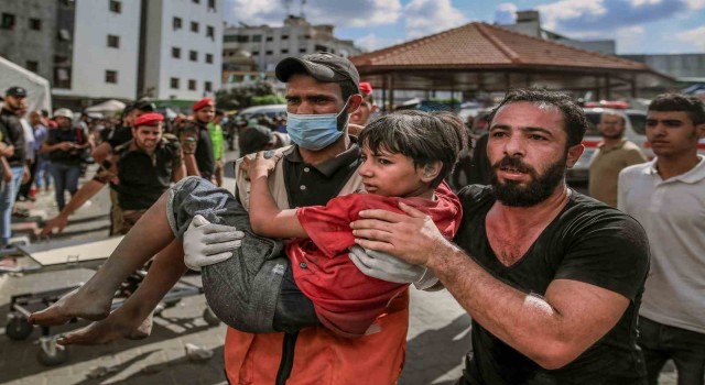 Doktorlar Gazzedeki hastane saldırılarını kınadı
