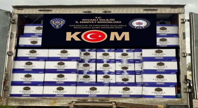 Durdurulan araçtan 8 milyon 300 bin gümrük kaçağı makaron çıktı