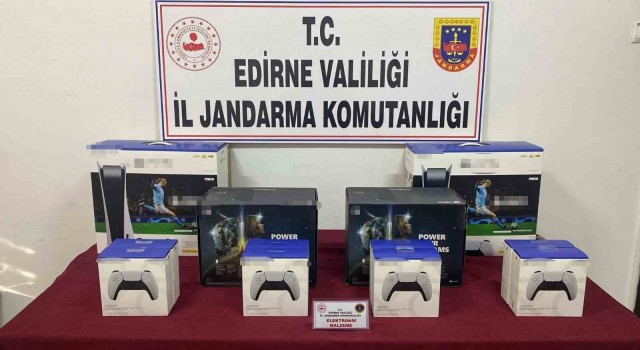 Edirnede kaçak oyun konsolları ele geçirildi
