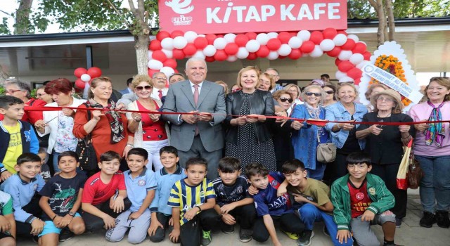 Efelerde 13üncü Kitap Kafe Kardeşköy Mahallesinde açıldı