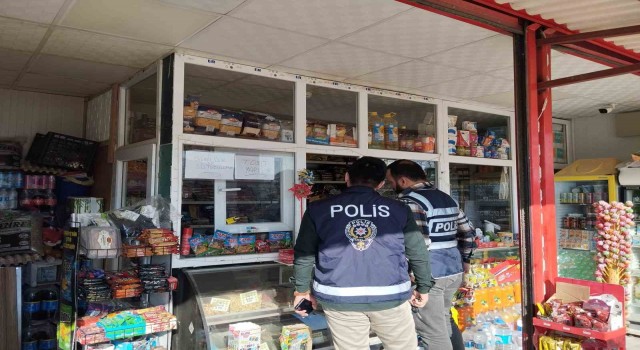 Elazığda okul önlerindeki denetimler sürüyor