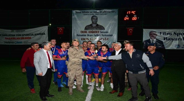 Erdal Doğaner Futbol Turnuvasında Şampiyon İl Jandarma oldu
