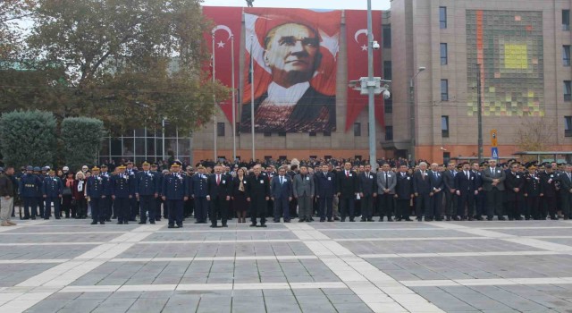 Eskişehirde 10 Kasım Atatürkü anma töreni
