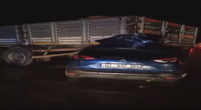 Gaziantepte otomobil tıra arkadan çarptı: 1 ölü, 3 yaralı
