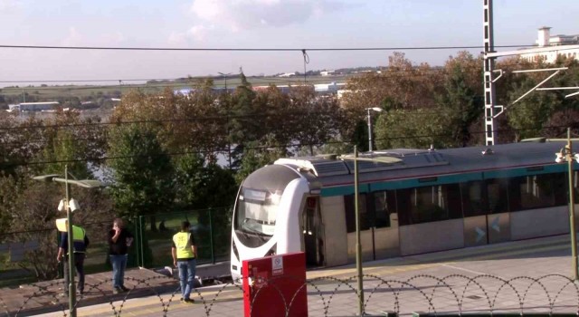 Gebze-Halkalı arasında sefer yapan Marmaraya ait tren arıza yaptı