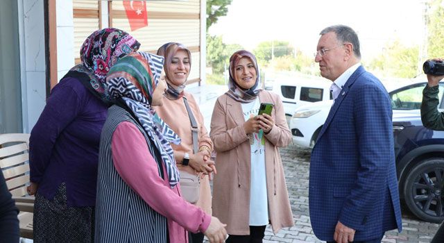 Hatay Büyükşehir Belediye Başkanı Lütfü Savaş, Payas'ta halkla buluştu