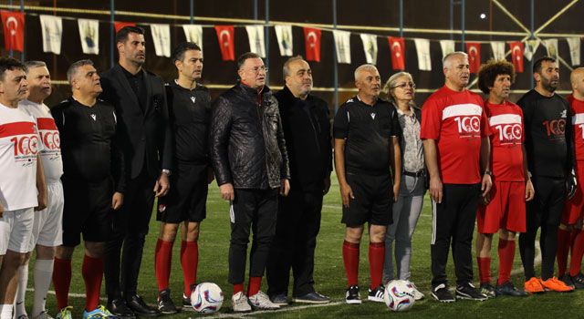 Hatay'da Cumhuriyet ve Atatürk Kupası Futbol Turnuvası Başladı