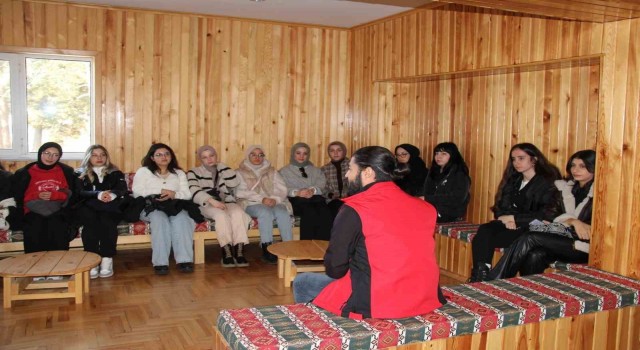 Hem Gölcükü gezdiler hem de hem terör konusunda bilgiler aldılar
