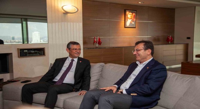 İBB Başkanı İmamoğlu, CHP Genel Başkanı Özgür Özel'i ziyaret etti