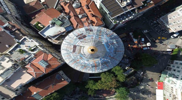 İstanbulun tarihi simgesi Galata Kulesinin külahı restore ediliyor