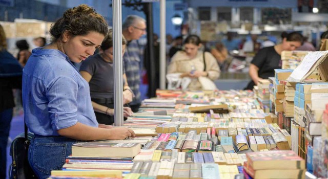 İZKİTAP kitapseverlerin buluşma noktası oldu