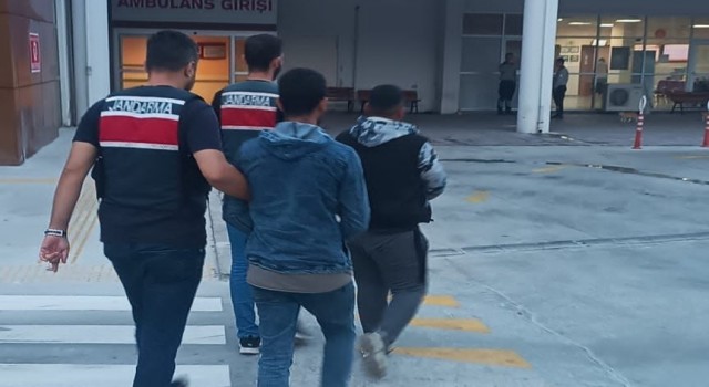 İzmirde 4 DEAŞ şüphelisi gözaltına alındı