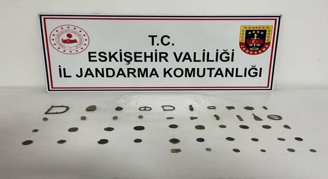 Jandarma ekiplerinden tarihi eser operasyonu