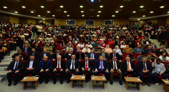Kastamonu Üniversitesinde “Hoca Ahmet Yeseviden Şeyh Şaban-ı Veliye Türk Dünyası” konferansı gerçekleştirildi