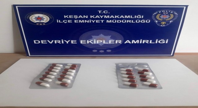 Keşanda üzerlerinde uyuşturucu ele geçirilen 2 şüpheli gözaltına alındı