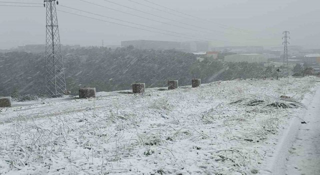 Kocaelinin yüksek kesimleri beyaza büründü