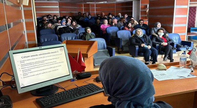 Kütahya Evliya Çelebi Hastanesinde Emzirme Danışmanlığı eğitimi