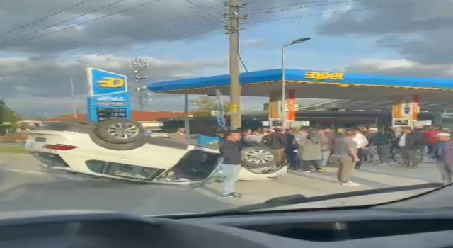 Kütahyada iki otomobil çarpıştı: 2 yaralı