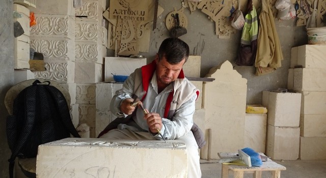 Mardinin beyaz elması usta ellerde sanata dönüşüyor