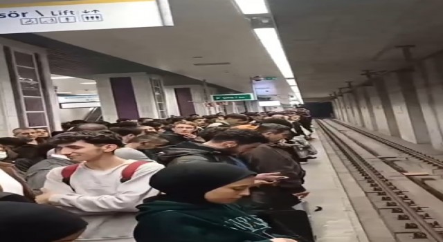 Metro arızalandı, vatandaşlar mağdur oldu