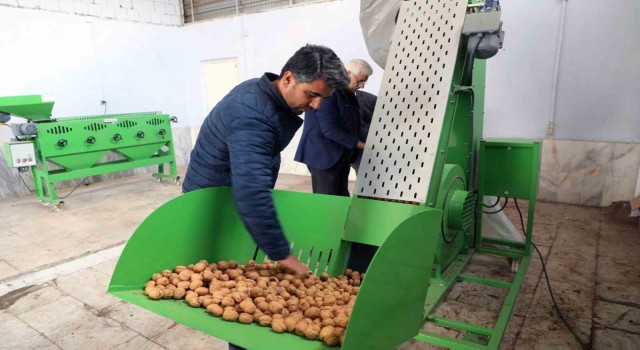 Muğla Büyükşehirden Ceviz üreticisine ekipman desteği