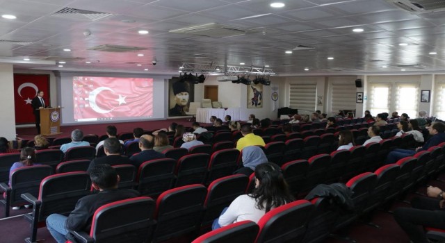 Muğlada aday öğretmenlere seminer düzenlendi