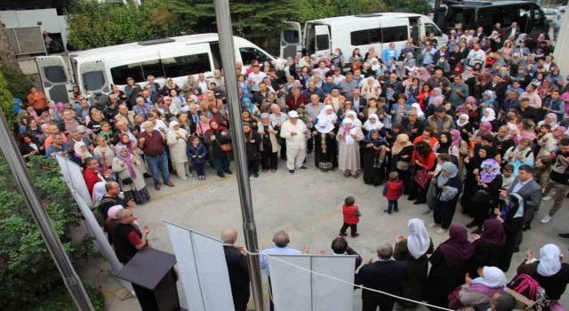 Muğlada Umreye giden vatandaşlar dualar eşliğinde uğurlandı