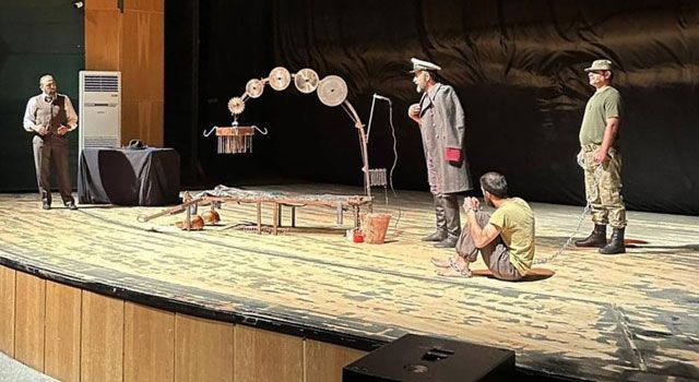 Osmaniye'de "Ceza Sömürgesi" Tiyatro Oyunu Büyük İlgi Gördü