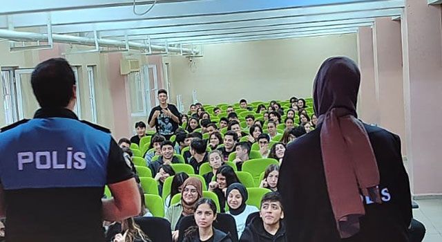 Osmaniye'de Öğrencilere Polislik Bilgilendirmesi Yapıldı