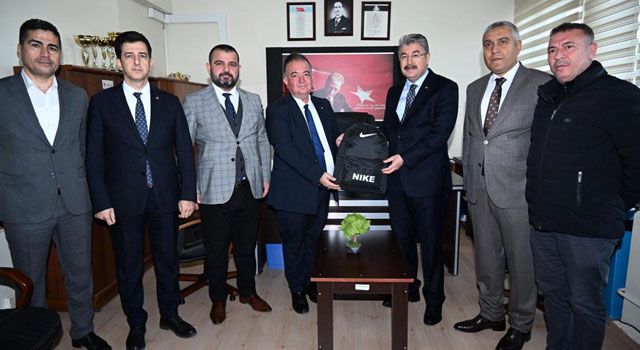 OTSO'dan ihtiyaç sahibi öğrencilere okul çantası ve kırtasiye desteği