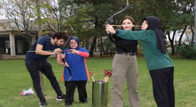 Özel öğrenciler spor şenliğinde doyasıya eğlendi