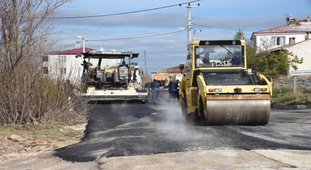 Pelitözünde yollar yeni asfalta kavuştu