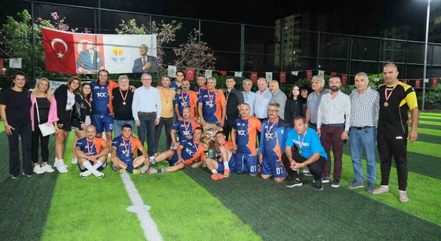 Raftaki Kramponlar Turnuvasının şampiyon, Adana Şöhretler takımı oldu