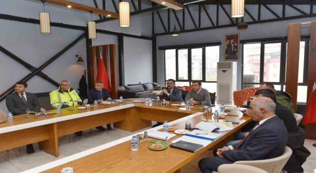 Şemdinlide kar mücadele toplantısı yapıldı
