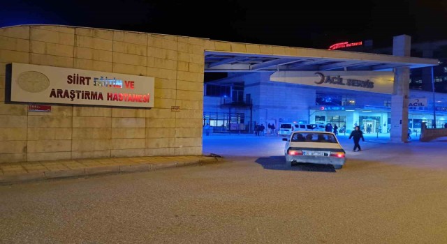 Siirtte minibüs takla attı: 4 yaralı