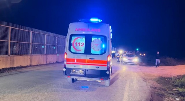 Sinopta otomobil ile motosiklet çarpıştı: 1 yaralı