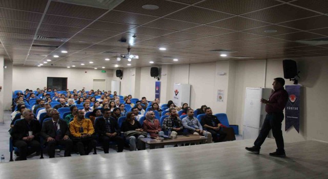 Şırnakta 2024 TUBİTAK finalleri proje hazırlama eğitimleri başladı