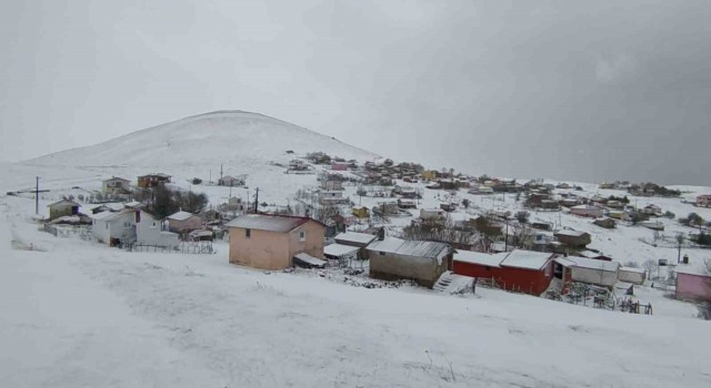 Tokatta kar yağışı etkili oldu