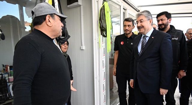 Vali Yılmaz, Cebelibereket Konteyner Çarşı'da İncelemelerde Bulundu