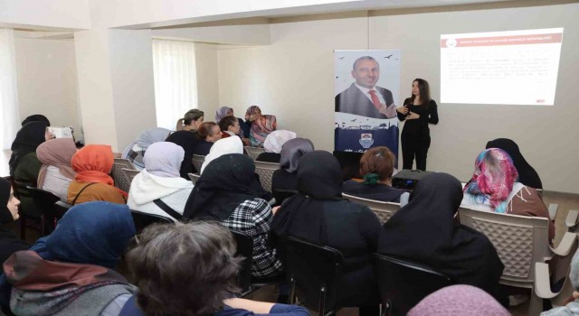 Yalova Belediyesinden şiddetle mücadele semineri