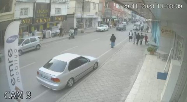 Yolun karşısına geçerken cipin çarptığı çocuk yaralandı