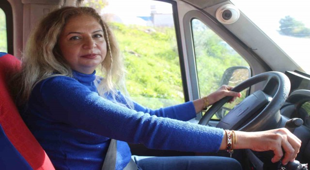 Kadın servis şoförü mesleğinde 10 yılı geride bıraktı